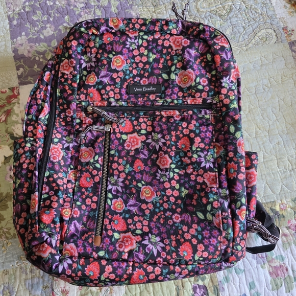 Vera Bradley Lighten Up Grand Backpack Petite Vines - Picture 2 of 5